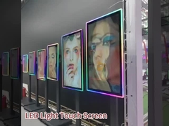 Monitor touch screen curvo da 43 pollici